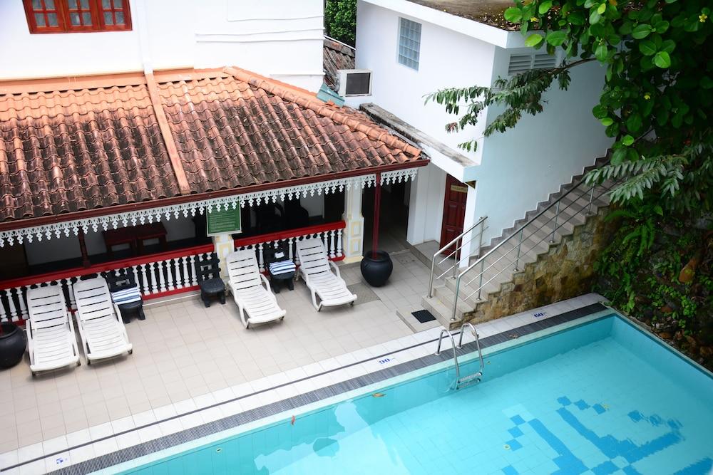 Centauria Hill Resort Ratnapura Exterior foto