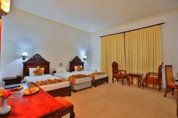 Centauria Hill Resort Ratnapura Exterior foto